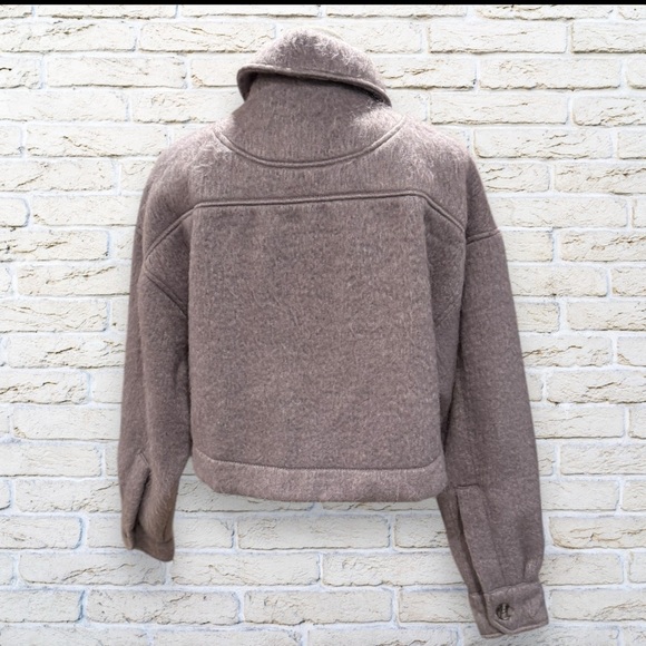 NWT Urban Outfitters Grey Felted Cropped Jacket - Size M - Picture 4 of 8